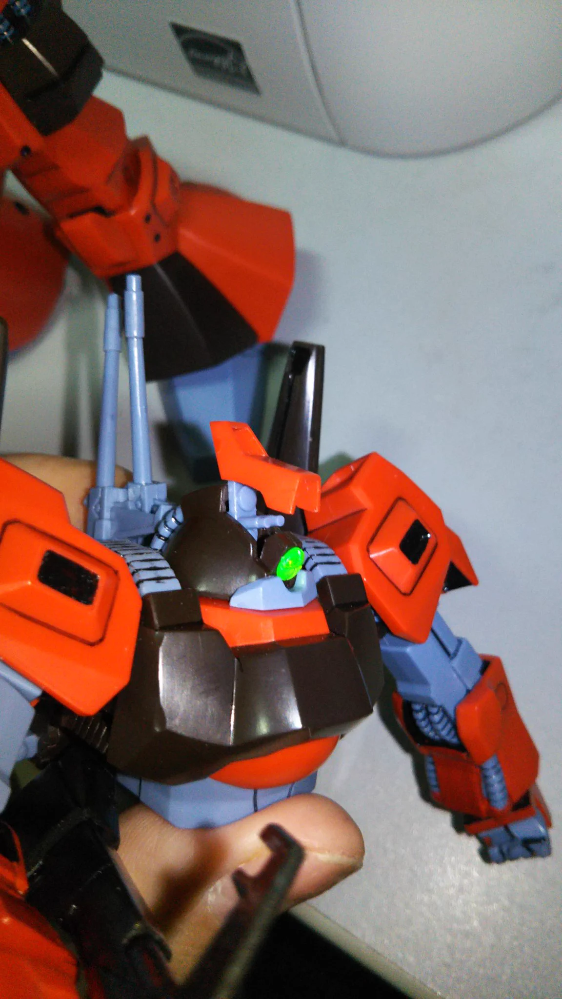 @ether2001 プラモのバルカンファランクス…これパイロット乗るところ無いよね？(^_^;) 