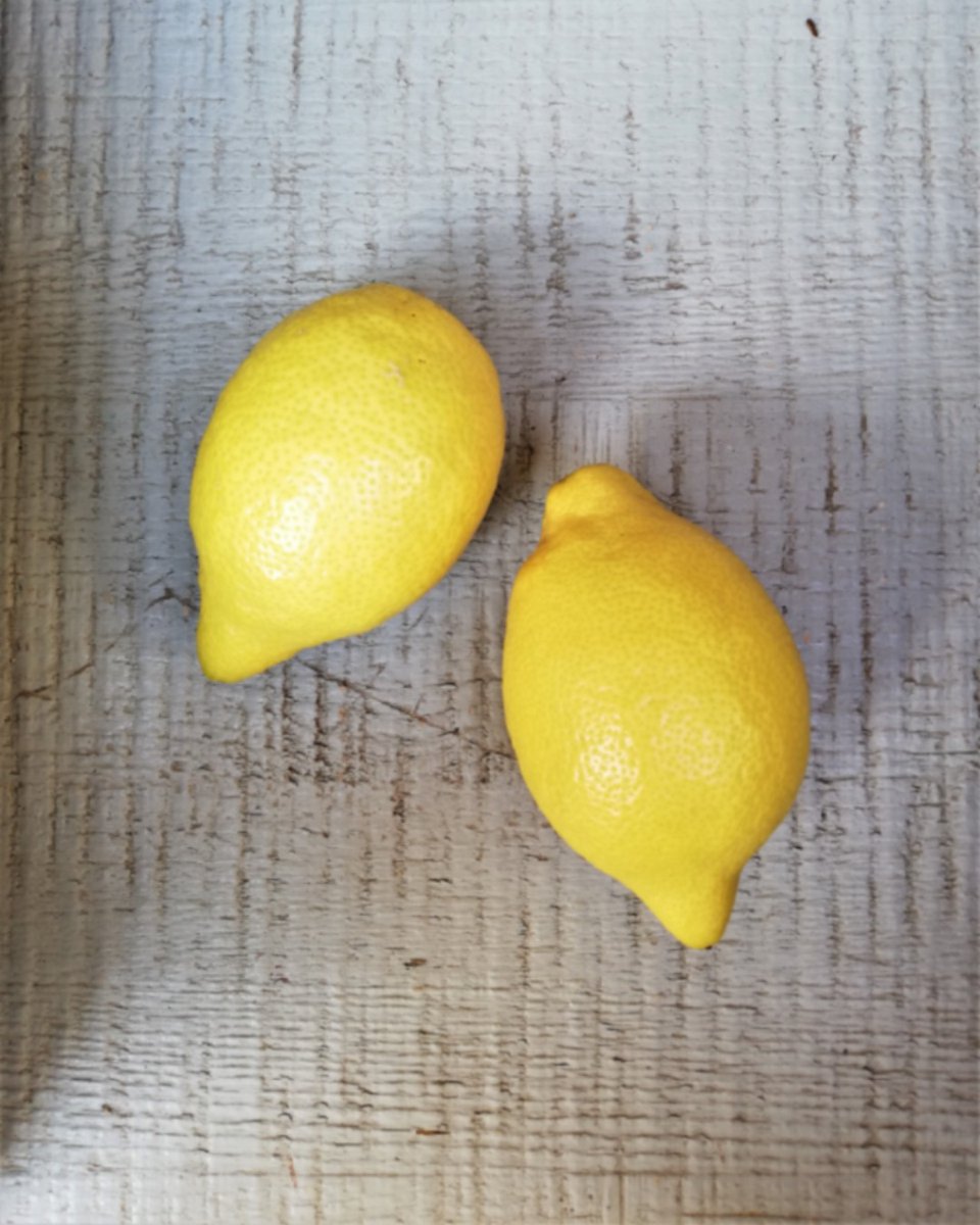 NasulRosu's tweet photo. Salutare de la Nasul Roșu, magazin online - https://t.co/tyk9WoP3yq
If life gives you lemons, well... grab them, they contain vitamin C. https://t.co/wjQDva2Cd0