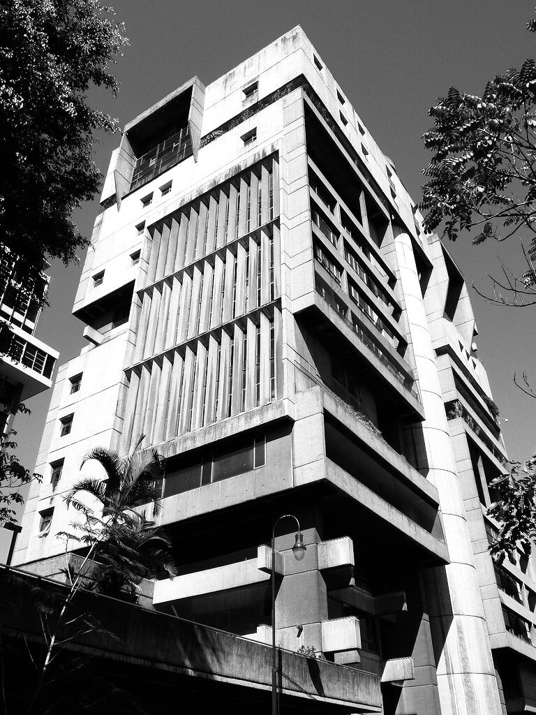 fraisku's tweet photo. #BrutalMonday
“Porque nadie inventa la arquitectura de la nada:
la siente y la ama,
como
para hacer pintura,
para hacer poesía, o
para amar: empezamos y terminamos con amar,
con A mayúscula”.
#AlbertoLinner (1935)
Caja Costarricense del Seguro Social-1981
SanJosé, CostaRica, https://t.co/vP1DdOhI60