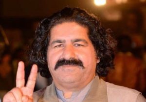 's Medien: علي وزیر: زما د مرګ یا هرې پېښې سره د مخ کېدو پړه به د پاکستان پر غاړه وي https://t.co/TtSYq5WPLg h 's Medien: علي وزیر: زما د مرګ یا هرې پېښې سره د مخ کېدو پړه به د پاکستان پر غاړه وي https://t.co/TtSYq5WPLg h