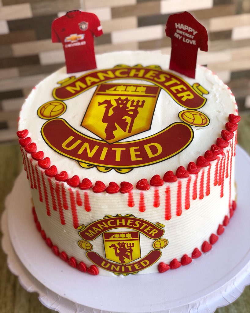 aeprilevents's tweet photo. Birthday themed cake😍🎂 #yummycake #moistcake #Birthdaycake #twittercakes #buttercreamcake #ghanacakevendorsblog #temabaker #cakesintema #ghanabaker #aeprilevents  #cakesbyaj❣️ https://t.co/Phz6aVwx6p