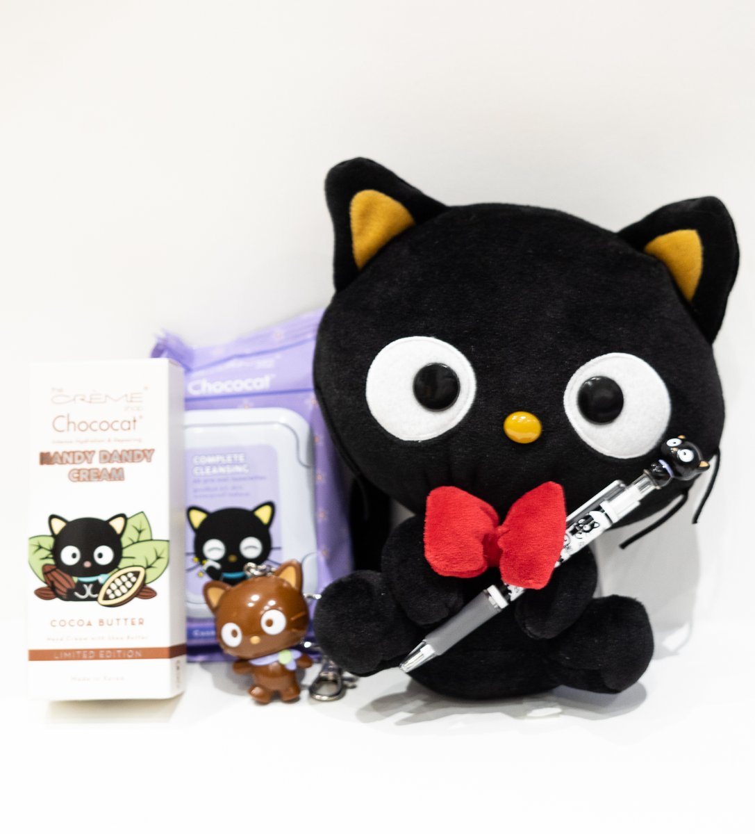 Katzwhiskas's tweet photo. All things chococat today! Shop our range at https://t.co/RFSvy24jSC
#hellokitty #sanrio #hellokittyfan #hellokittyobsessed #Sanrio #Sanx #HelloKitty #hellokittyshop #LittleTwinStars #Rilakkuma #Japan #Kawaii #Cute #Gudetama #Keroppi #MyMelody #Cinnamoroll #BadtzMaru #Chococat https://t.co/fYMeXZiuG3