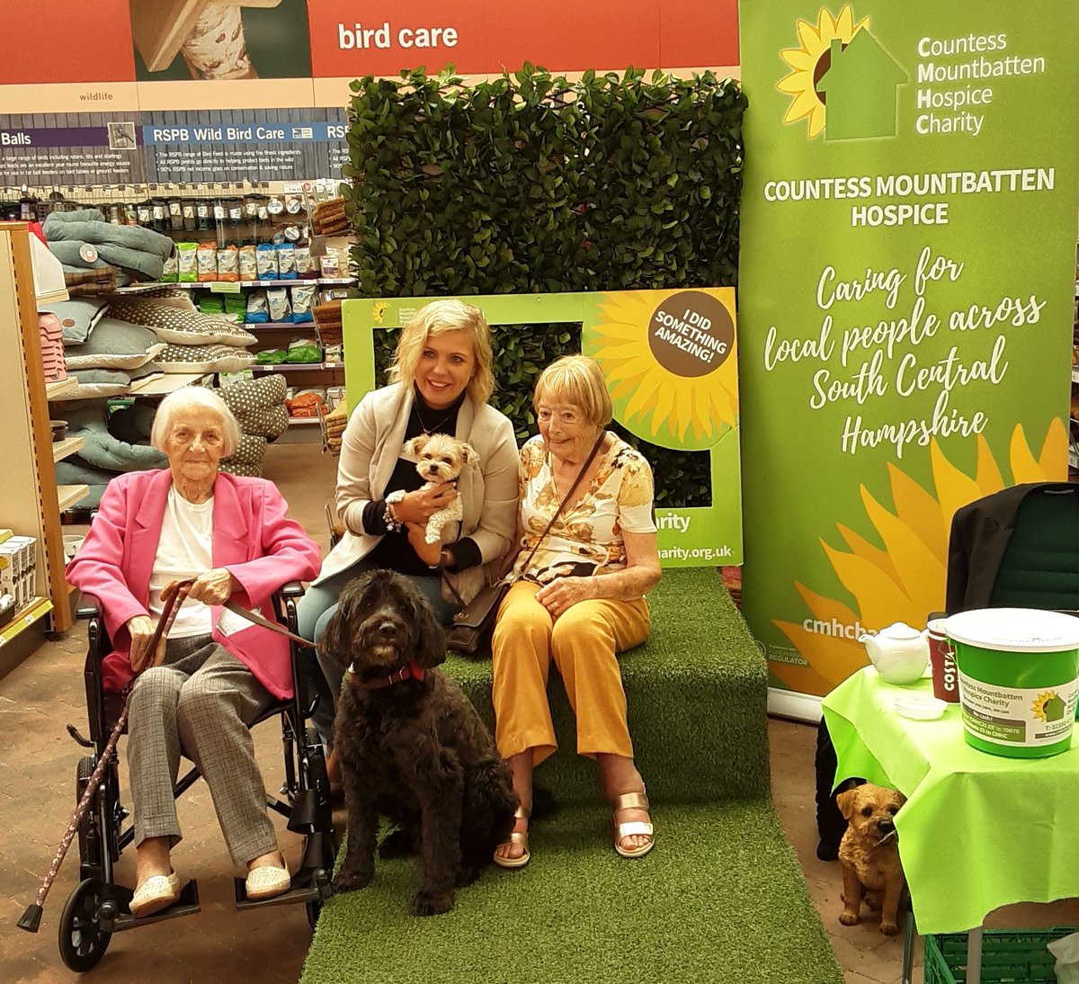 The Abbeyfield Society On Twitter Speedwell Court Recently Took Part In A Fundraiser For Countess Mountbatten Hospice Where They Ran A Dog S Photo Shoot At Haskins Garden Centre Many Local People