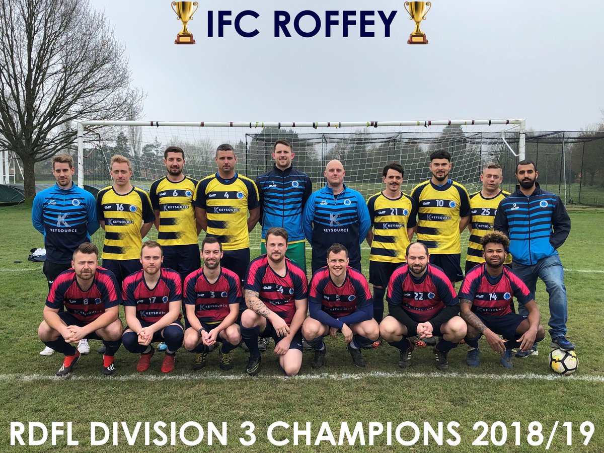 If you are a football person please join the challenge of posting a football photo. Just one picture, no description. Please copy the text in your status, post a picture and look at some great memories/pictures. Missing football loads.