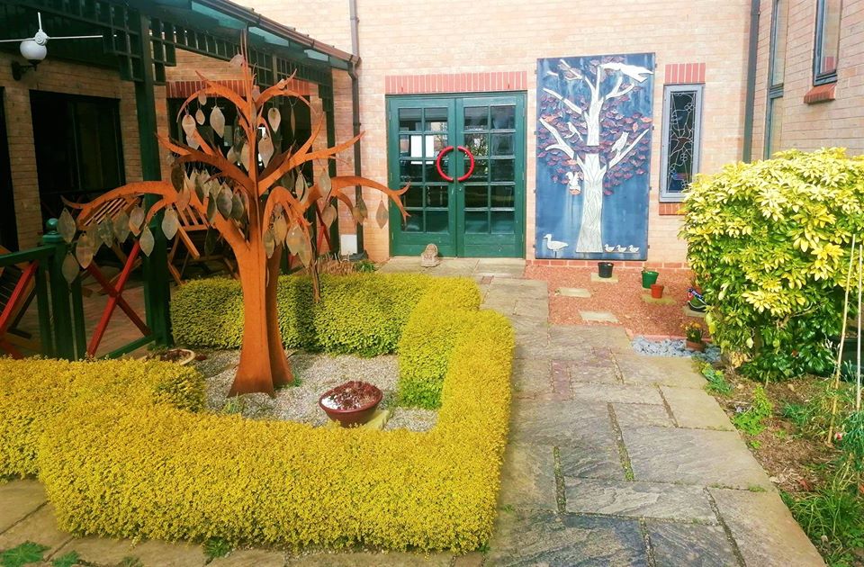 Butterwickhos's tweet photo. We like to make sure the Butterwick Hospice Gardens are kept nice and tidy now we're finally in Spring 🌞🌺
Do we have any green-fingered gardeners following our page who could give us some tips?🌿🎋🌻🌸
#Butterwick #hospice https://t.co/hr6QTHLgZ9