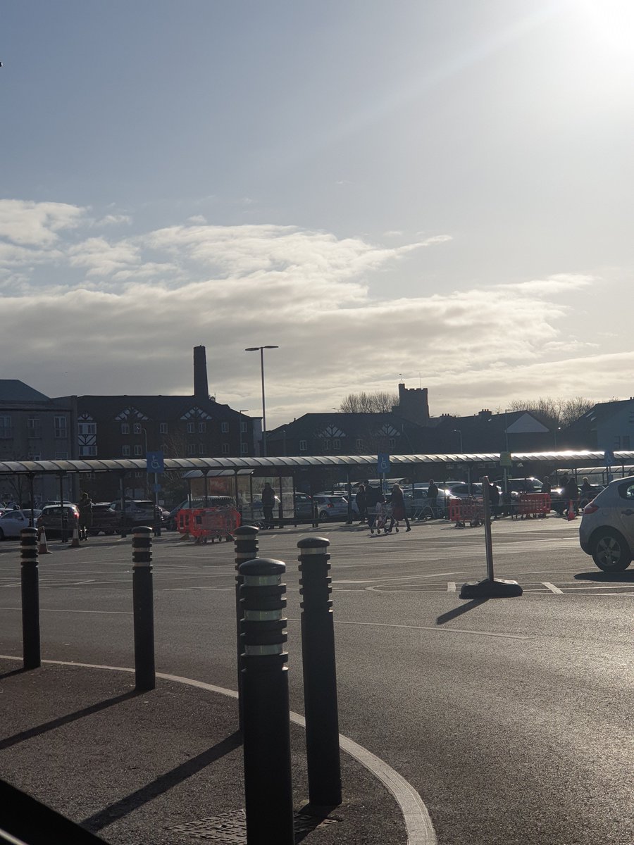CumbriaTactical's tweet photo. More reassurance patrols today. Which supermarket is gonna have the best drilled queue today? #SunsOut #GoodSpacing #RealSlick #StaySafe #GoodOldBritishQueue https://t.co/Pymm86cUDS
