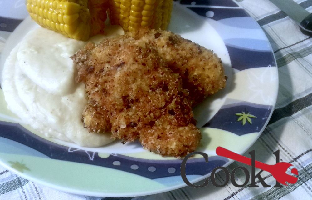 lefterix28's tweet image. Αυτό το παναρισμένο κοτόπουλο δεν το έχεις ξαναδοκιμάσει. Νοστιμίζουμε λίγο την τραγανή επικάλυψη με πατατάκια και μανιτάρια. Δείτε το βίντεο #mencook #chicken #recipes #recipeoftheday cookleit.wordpress.com/2020/03/30/sin…