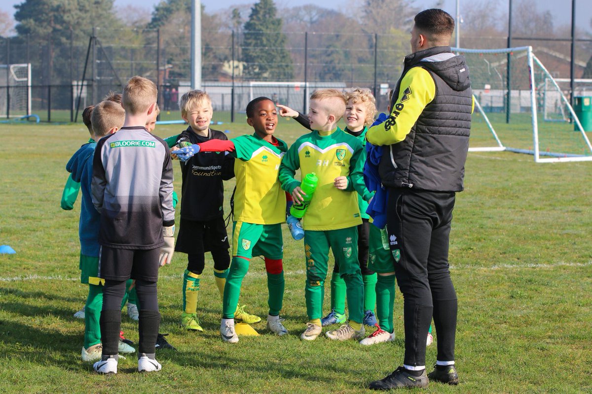 New challenge alert. Once u r nominated u have 24 hrs to respond or donate £20 to local charity. You need to nominate 4 coaches and post a picture of you coaching! Thanks for nomination <a href="/Mattybrown003/">Matty Brown</a>, I nominate <a href="/mattypotter19/">Matthew Potter</a> <a href="/Smoothsmith42/">Kieran Smith</a> <a href="/JordanRead12/">Jordan</a> @Lewitomo