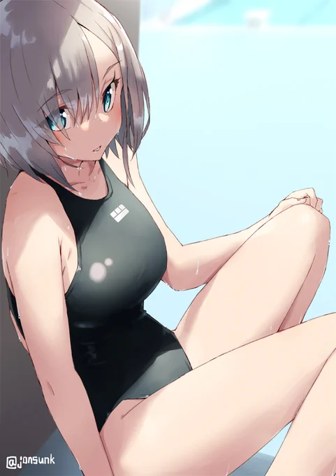 バテバテの銀髪女子 
