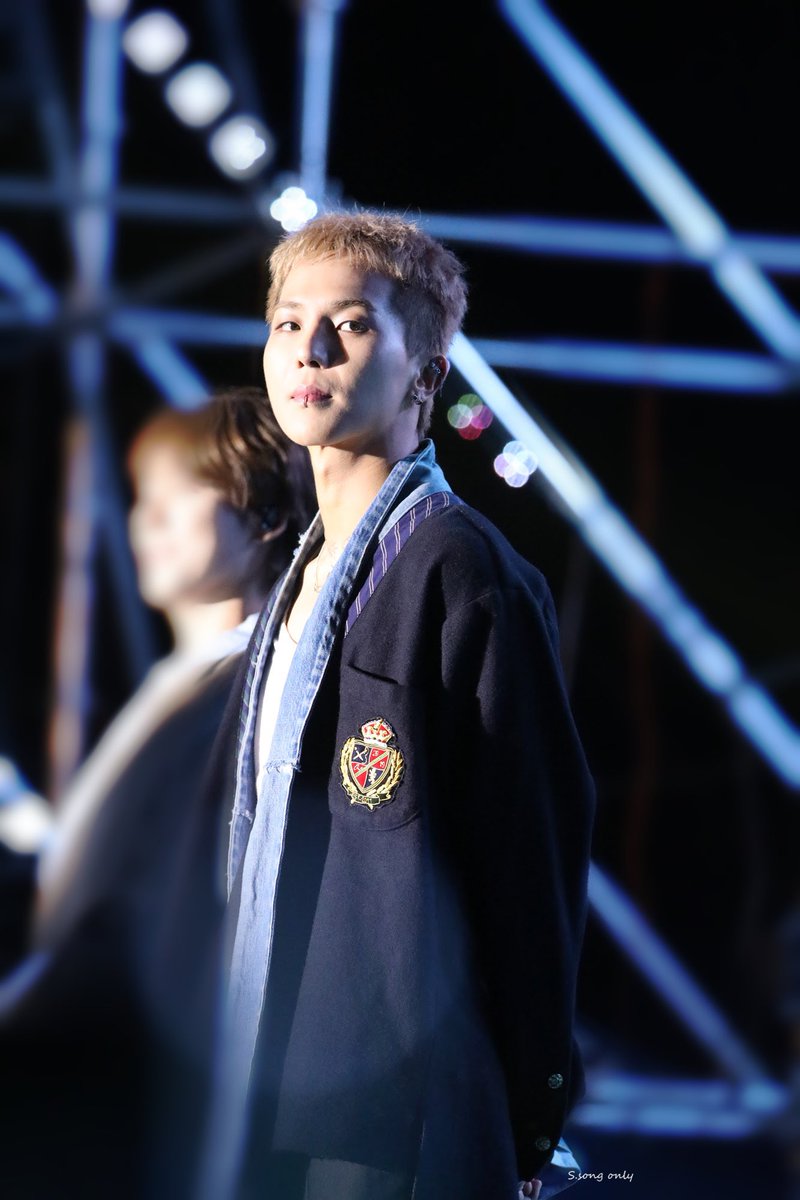 SSongonly's tweet image. 생축 🥳
민호오빠 싸랑해요 💕

#HappyMINOday
#GeniusMINOday
#3월30일미노꽃이만개