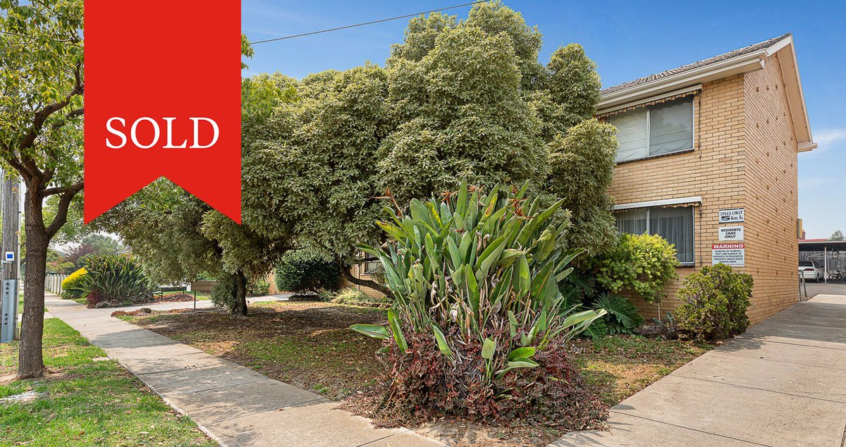 BarryPlantPre's tweet photo. The methods may have changed a bit in the #Melbourne #realestate market, but people still want to buy and sell - as this week's results confirm. For details: 
https://t.co/OI3zLsuTEH
#Darebin #Northcote #Thornbury #Preston #Fairfield #propertysales https://t.co/7gWQ1IQ1z0