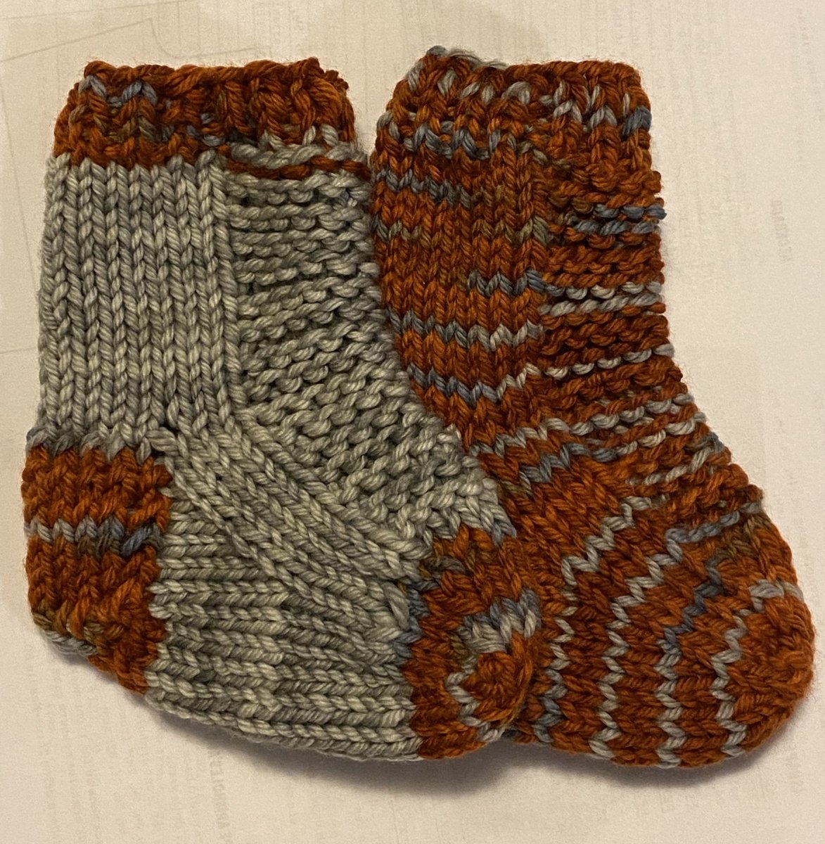 After the disappointment that was my first attempt at socks, these “matching” baby socks came out pretty cute! Maybe socks are not beyond my current knitting capabilities!

#knitting #2ndTry