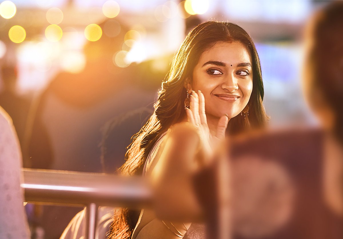 SitharaEnts's tweet photo. Anu👼 & Arjun😈
#RangDeFirstLook ❤💕
#HappyBirthdayNithiin @actor_nithiin @KeerthyOfficial @pcsreeram @ThisIsDSP @dirvenky_atluri @vamsi84 @SVR4446 @adityamusic https://t.co/YRM6eBMcxc