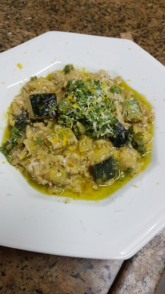 ajacoelho's tweet photo. @veraholtzirreal Cozinhando https://t.co/xqGWKHTwIQ
