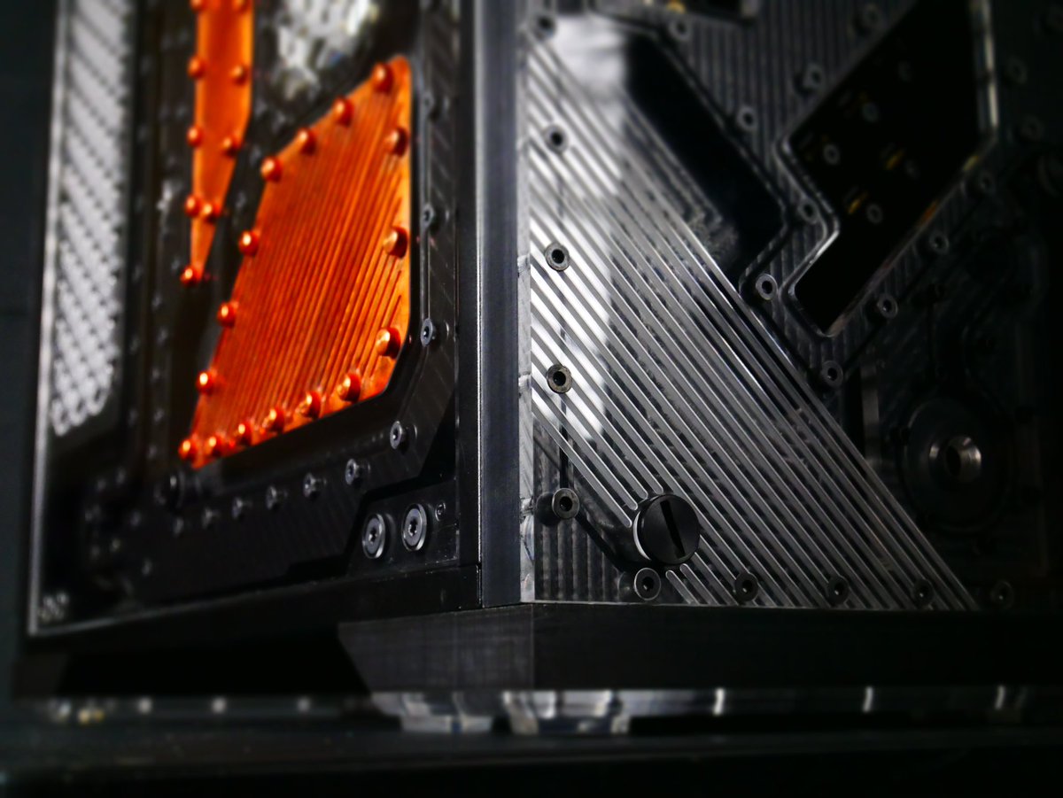 killRMODDINGZ's tweet photo. Hey everyone, here are some sneak peek pics of BlackMamba. Just waiting on more petg!!
*
@AorusOfficial @InWin @EKWaterBlocks
*
*
#aorus #aorusgaming #aorusextremex570 #inwin #inwin103 #ekwaterblocks #ekquantum #2080ti #moddingislife #pcmodding #killrmodz #killrmoddingz https://t.co/uRT12Ul1Ze