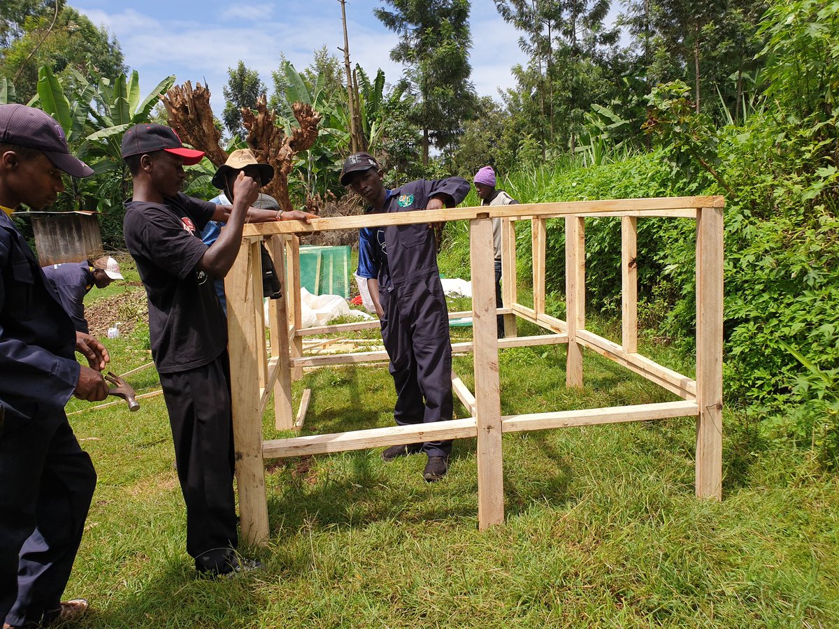 steffi_maingi's tweet photo. Dear #Youth; While giving up is easy &amp; relieving, it is never a solution. Always see opportunity in every challenge and move to seize it. Cultivating a positive mindset is what we must do. Let's drive #ClimateAction and turn challenges into opportunities #InnovativeVolunteerism https://t.co/fb0WlBvPYO