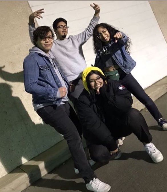 baby mírame 🥺.....crazy our 2nd birthday is in two days

we love you all so much 💛