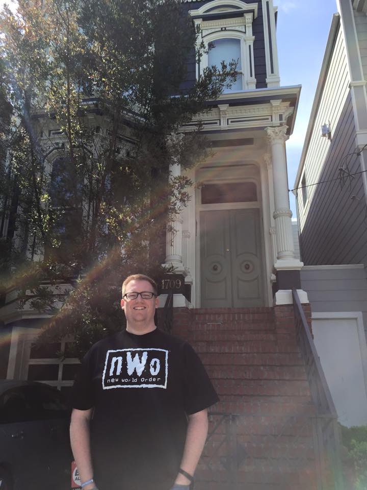 DavidCAndersen's tweet photo. 5 years ago, I was in San Francisco in front of the real house that was used for the exterior shot for Full &amp; @fullerhouse.

Whatever happened to predictability...?

You know the rest. 😀

#EverywhereYouLook #FullHouse #FullerHouse #Netflix #HaveMercy #HowRude #ItsAlwaysOpen https://t.co/0esi12mzms