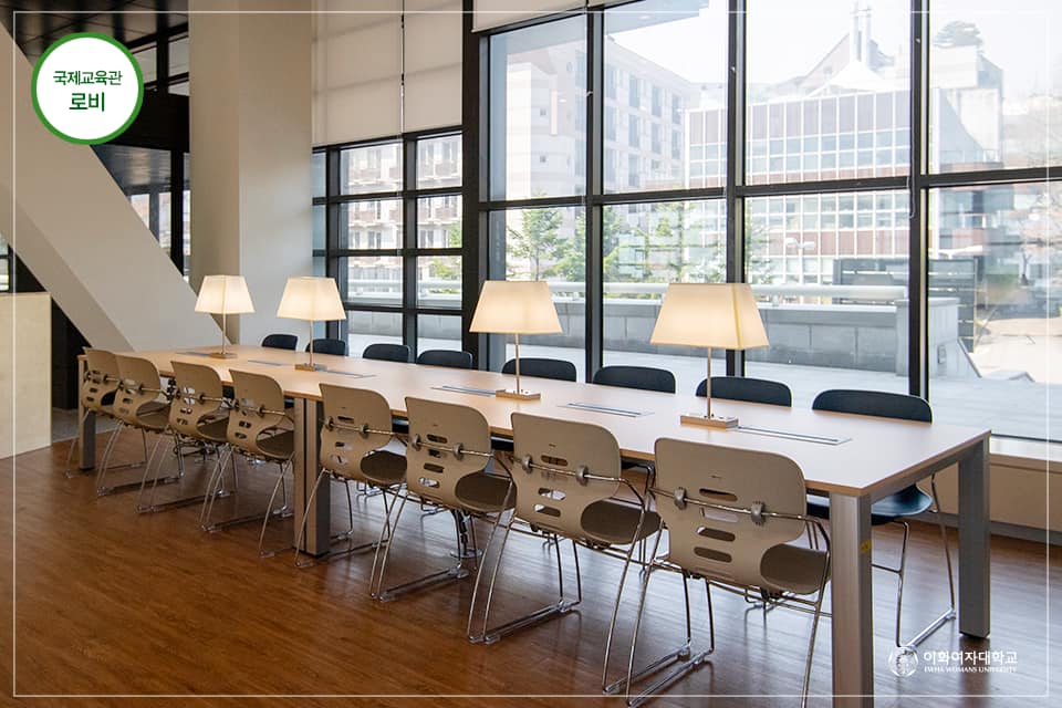 EwhaWomansUniv's tweet photo. Checkout how Ewha changed while Ewha buds are not in school
#library #international #education #hall #engineering #renovation #new #space #Ewha #womans #university #college #campus #donotbe #surprized https://t.co/Bo6bqckknA