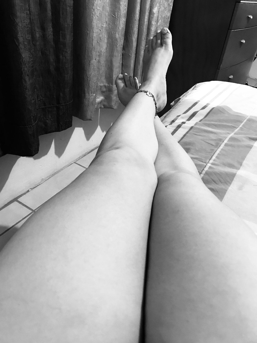 ahinoa32's tweet photo. Lista para dormir #caliente #sexipacks #latina #colombia #mexico https://t.co/5vjxMThSnF