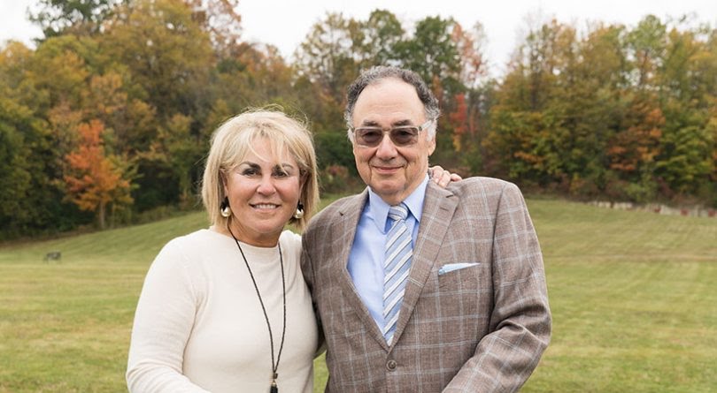 Interesting.Remember Toronto Billionaires Barry and Honey Sherman?1) Thread