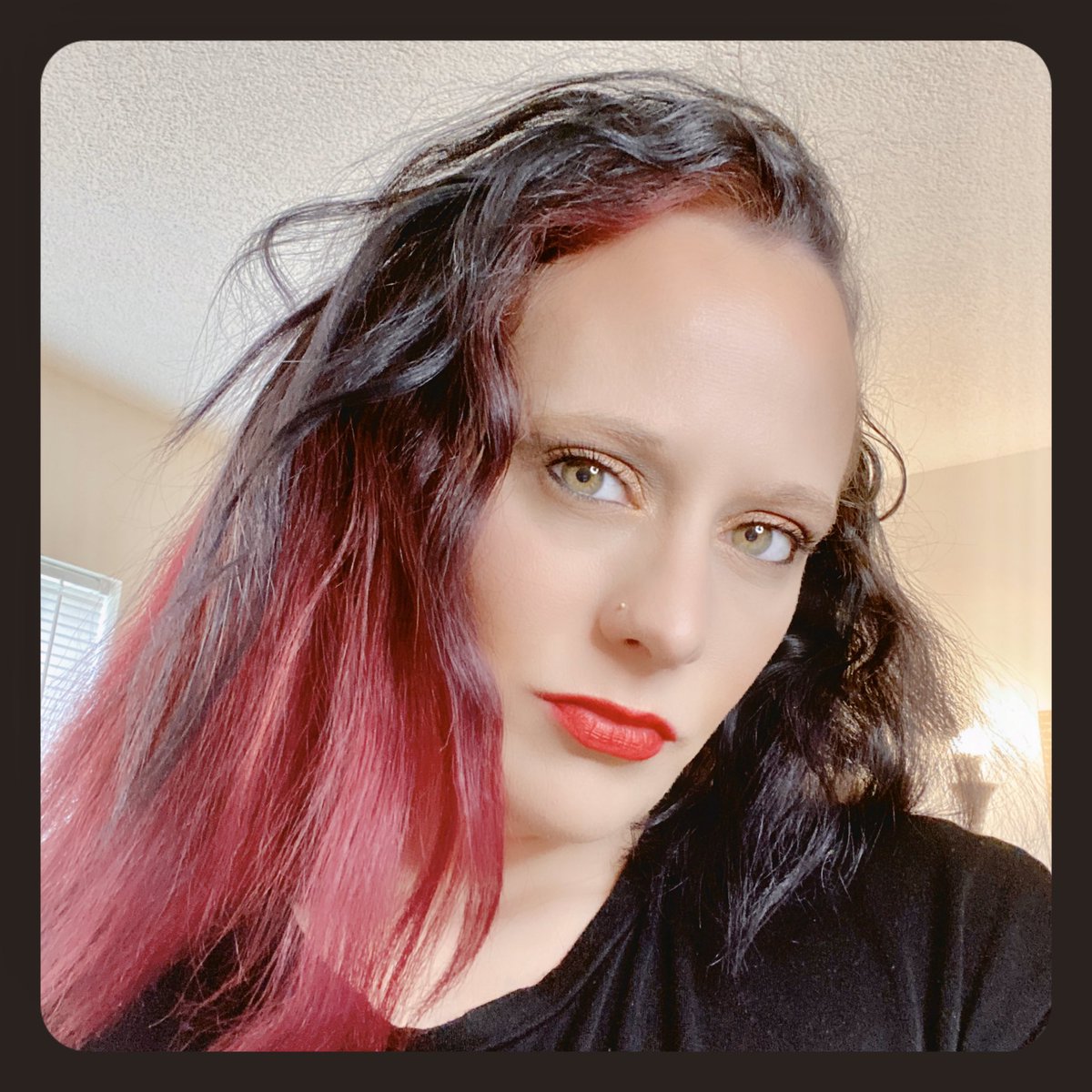 AceWhitehead's tweet photo. JUST CHILLIN LOOK
.
#mua #gcsquad #boxybabe #boxybaddies #makeupaddict #lookoftheday #makeup #beauty #beautyinfluencer #beautyenthusiast #skincarejunkie #redhairdontcare #beautyinfluencerswanted #lipcoloroftheday #muasupport #muasfeaturing #sephorasquad #redlipstick https://t.co/CYXhuedXiL