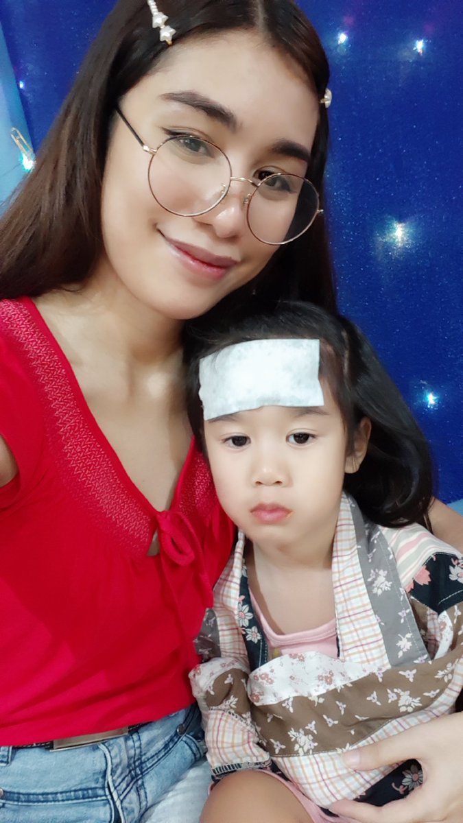 She& #39;s always the reason why he wants to go to the Philippines. Last December she was really sick. So her dad wanted to surprise her for a visit. He took a long flight with transit just to see her. You see her reaction on the first photo and how it changed when she saw her dad?
