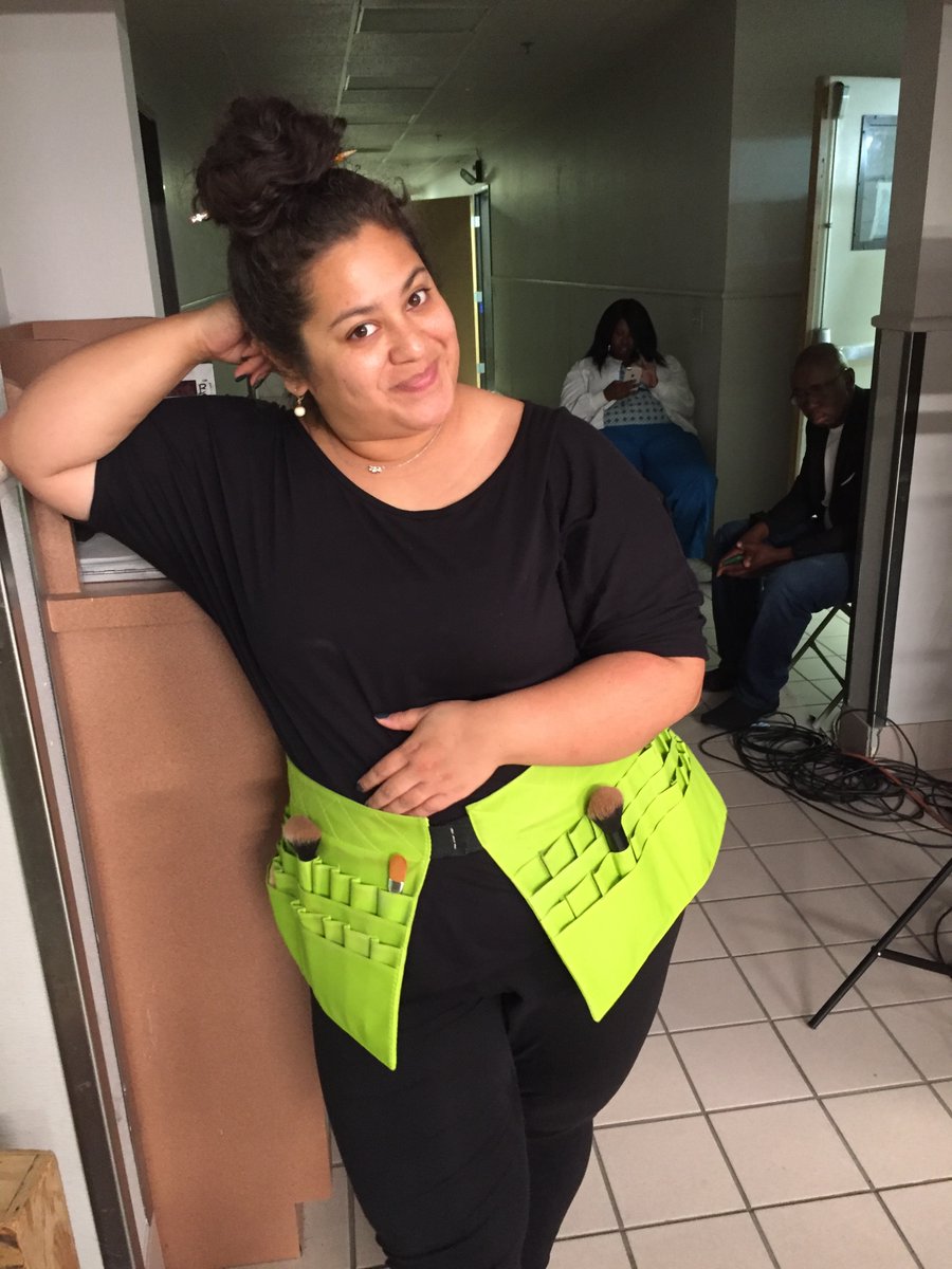 TickerProject's tweet photo. The talented Erica Quintero is ready at a moment's notice. #KeyMakeup #TickerProject https://t.co/vuJmjrLbRY