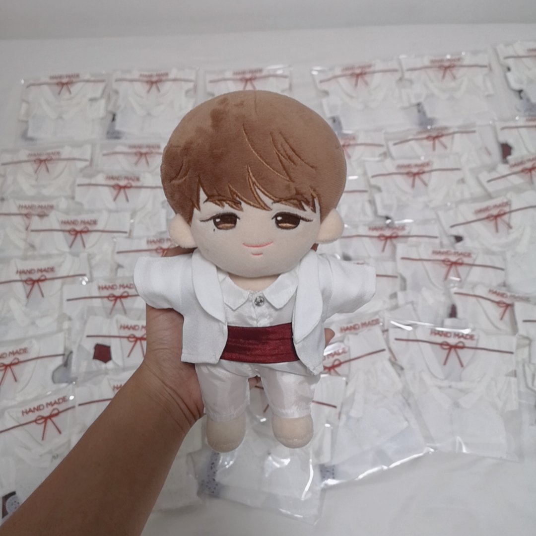 madechustory's tweet photo. ชุด touchin ของมาถึงเราแล้วนะคะ แต่ช่างลืมแพคโบว์มาให้้เราค่ะ ╥﹏╥ ขออนุญาตเลื่อนส่งของออกไป1-2วัน รอโบว์มาถึงเราแล้วจะรีบแพคส่งเลยค่ะ  ขอโทษด้วยจริงๆนะคะ แง เราเปิดมากำลังจะแพคส่งแล้ว แต่ไม่มีโบว์ ฮือ 
#ccchuupdate https://t.co/3m70dDXL22
