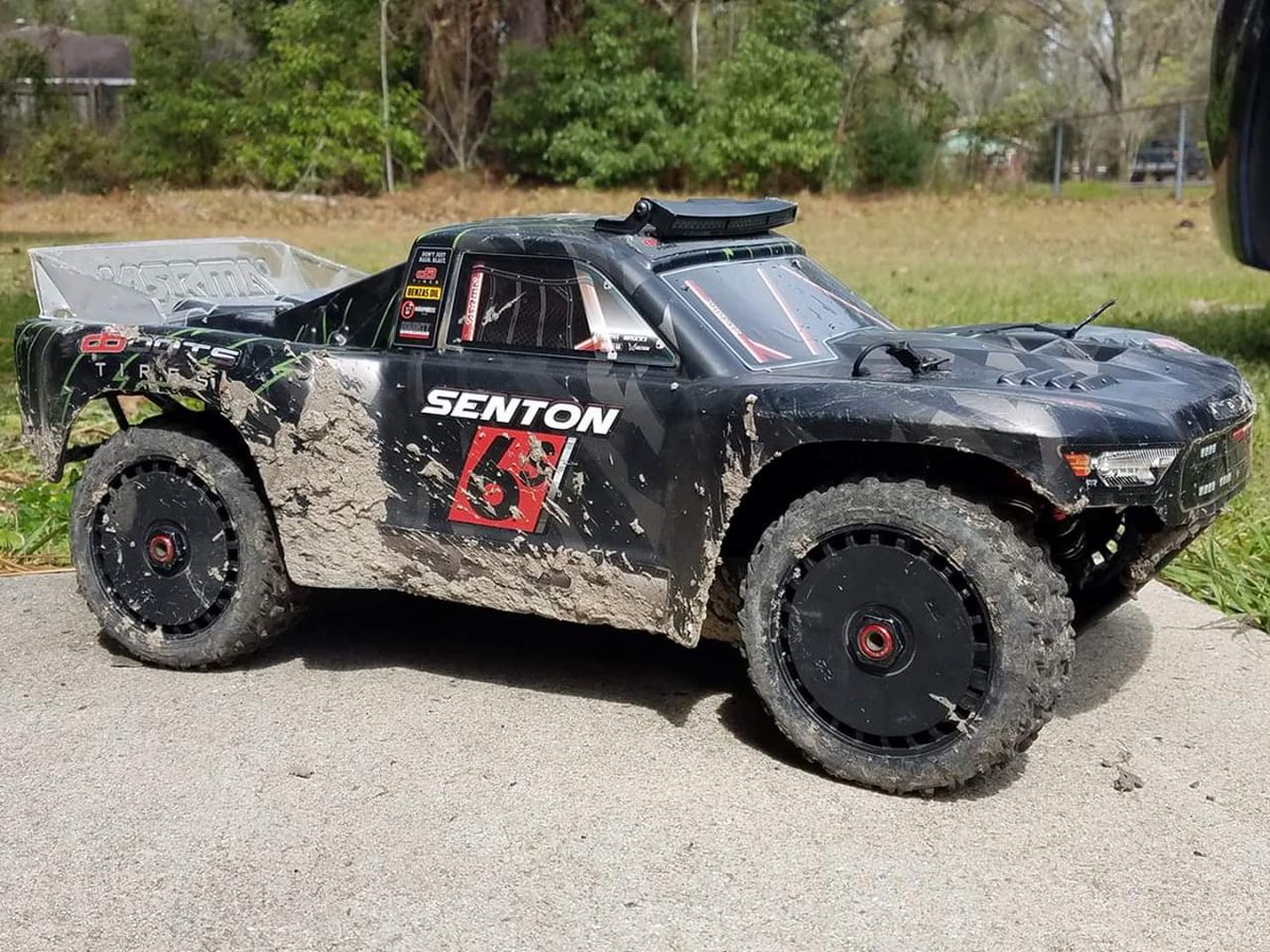 ARRMARC's tweet photo. Dirt devil.

#SENTON6S #SHORTCOURSETRUCK #ARRMAHOF #HALLOFFAME #ARRMAWORLDWIDE #ARRMATOUGH #BLASTINGHARDER #RCFROMHOME https://t.co/mgdEkxVqvQ