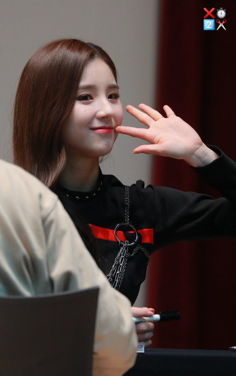 3/29/20 almost forgot to do this today aaaaaaa i didnt have a good day today but whatever we out here i love u heejin