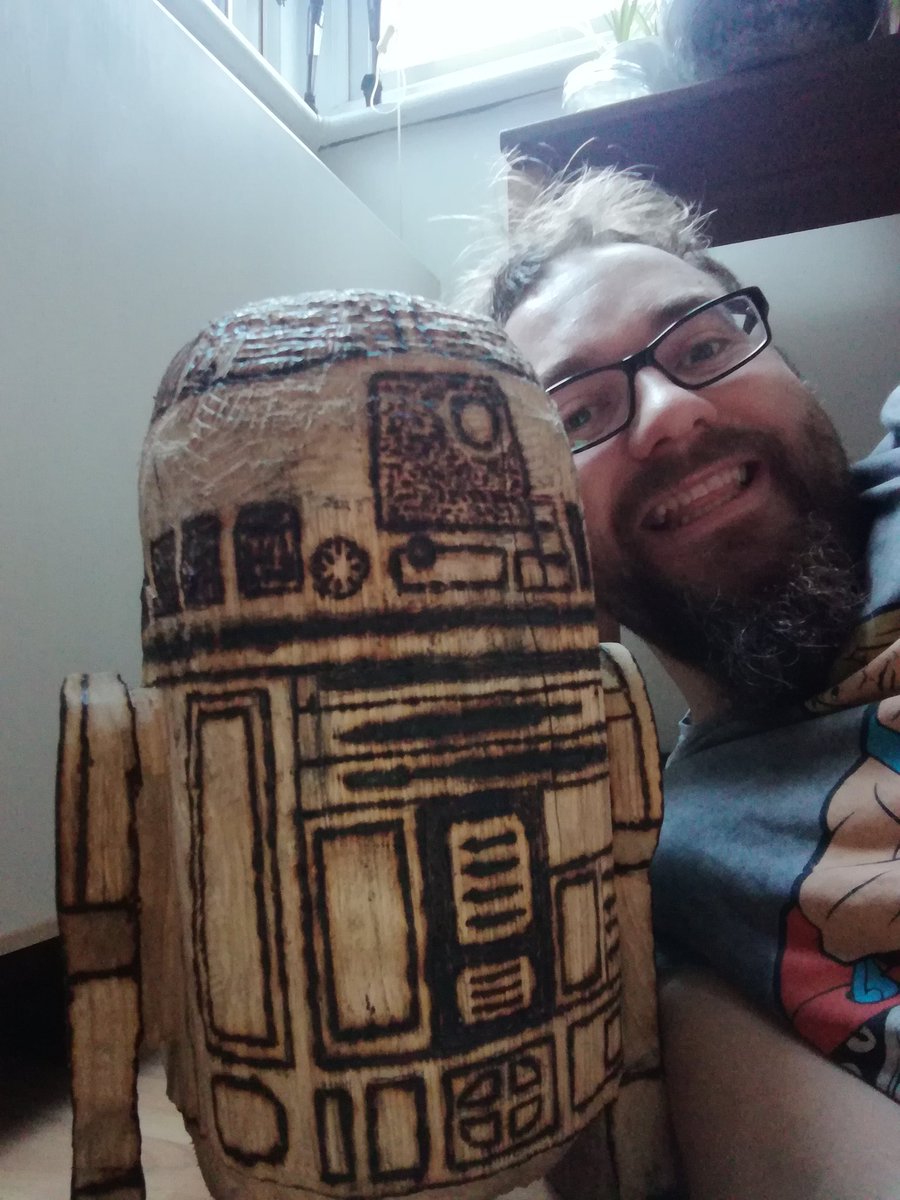 jessemuddyboots's tweet photo. I cut the rough shape for this R2D2 a couple of years ago, so it's been really fun to finally get him sharpened up and get all the pyrography details done. #r2d2 #droidsofinstagram #droid #starwars #starwarssculpture #makeyourownfriends  #thesearenotthedroidsyouarelookingfor https://t.co/jpyRJYU44U