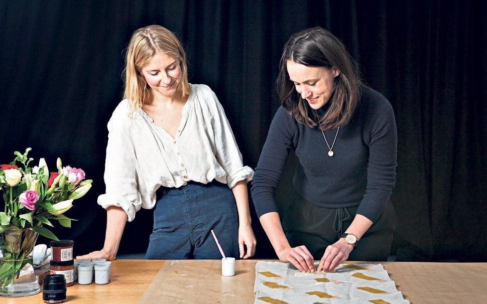 friendly_agency's tweet photo. Hey there #creative people. Now is the time to get crafty! Here are some projects to keep yourselves occupied during #selfisolation  https://t.co/E1DVxnnrx0 #craft #design https://t.co/7tEUpgFnFp