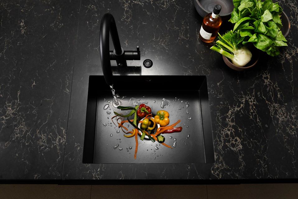 INTERNIMagazine's tweet image. Durante la quarantena, la #cucina è diventata più che mai il cuore pulsante della casa (ma anche del giardino). Qualche idea che al #design coniuga funzionalità e #sostenibilità bit.ly/2WTy9qg