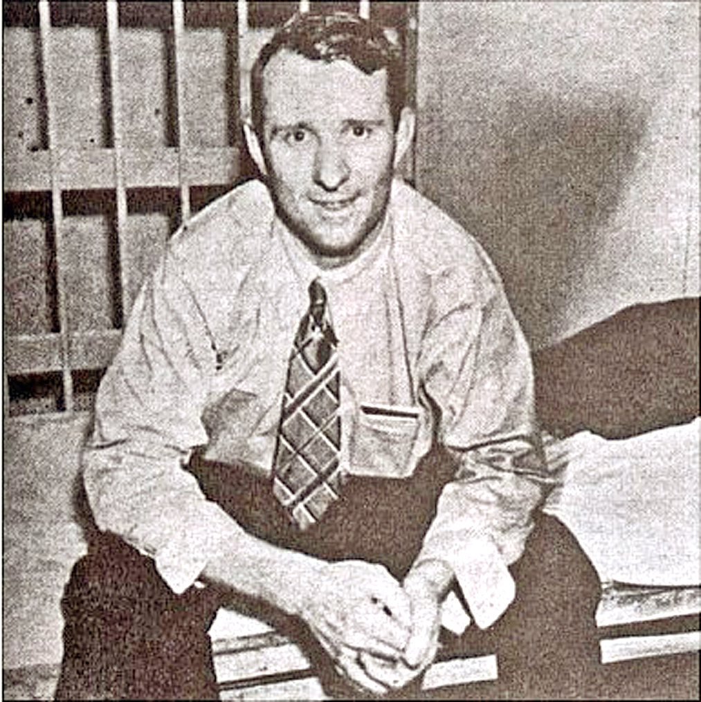 Did you know Roscoe Jackson, who had several run-ins with Ozark County law enforcement, is believed to be the last person to be executed by public hanging in the United States?Jackson is buried in the Howards Ridge Cemetery off J Highway in Ozark County. ow.ly/9Cjc50yWKNg