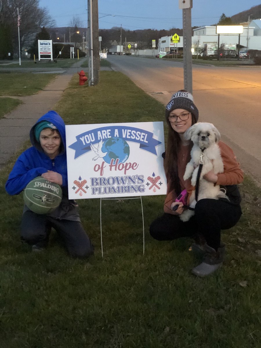 nbrownn23's tweet photo. We found this on our walk. Do not forget about the essential workers in your community! #cubany https://t.co/MtxNiEGdV3