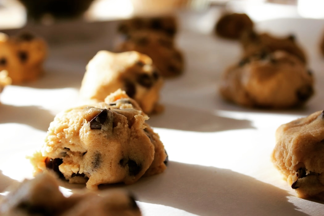 rice_something's tweet photo. Personally, I'd rather have the dough just as it is 😂

But hey.. Vegan chocolate chip cookies 😋

#veganfood #vegancookies #veganbaking #MondayBlues https://t.co/0CpVgPDOgf