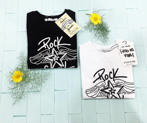 la_vidaescool's tweet photo. Os deseamos un bonito día lleno de cosas que hacer por casa. #yomequedoencasa #diseñoexclusivo #silvialara #rockcool #todosaldrabien 
.
.
El equipo de La Vida es Cool.

https://t.co/PEEmNIW5Ig    🔸🔸 Estos días....INSPÍRATE https://t.co/4Hivd54pXu