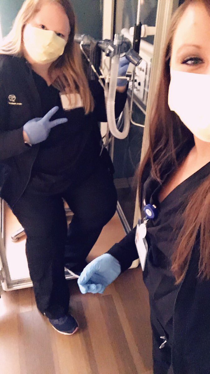 kalee06258351's tweet photo. Kaskaskia Respiratory therapists #gradsof2018
#kaskaskiacollege #hshsmultispecialty #WeAreKC https://t.co/yp9fv5JDyw