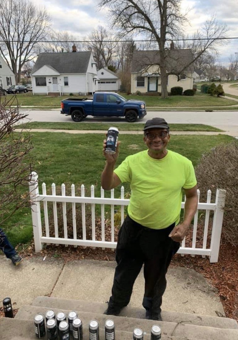 CleSportsTwist's tweet photo. Cleveland sports fans:

Please check out the link if you are interested in wanting beer from the legend himself, The Beer Guy! 🍺

https://t.co/YXA8PBlOt5 https://t.co/TowLozGeax