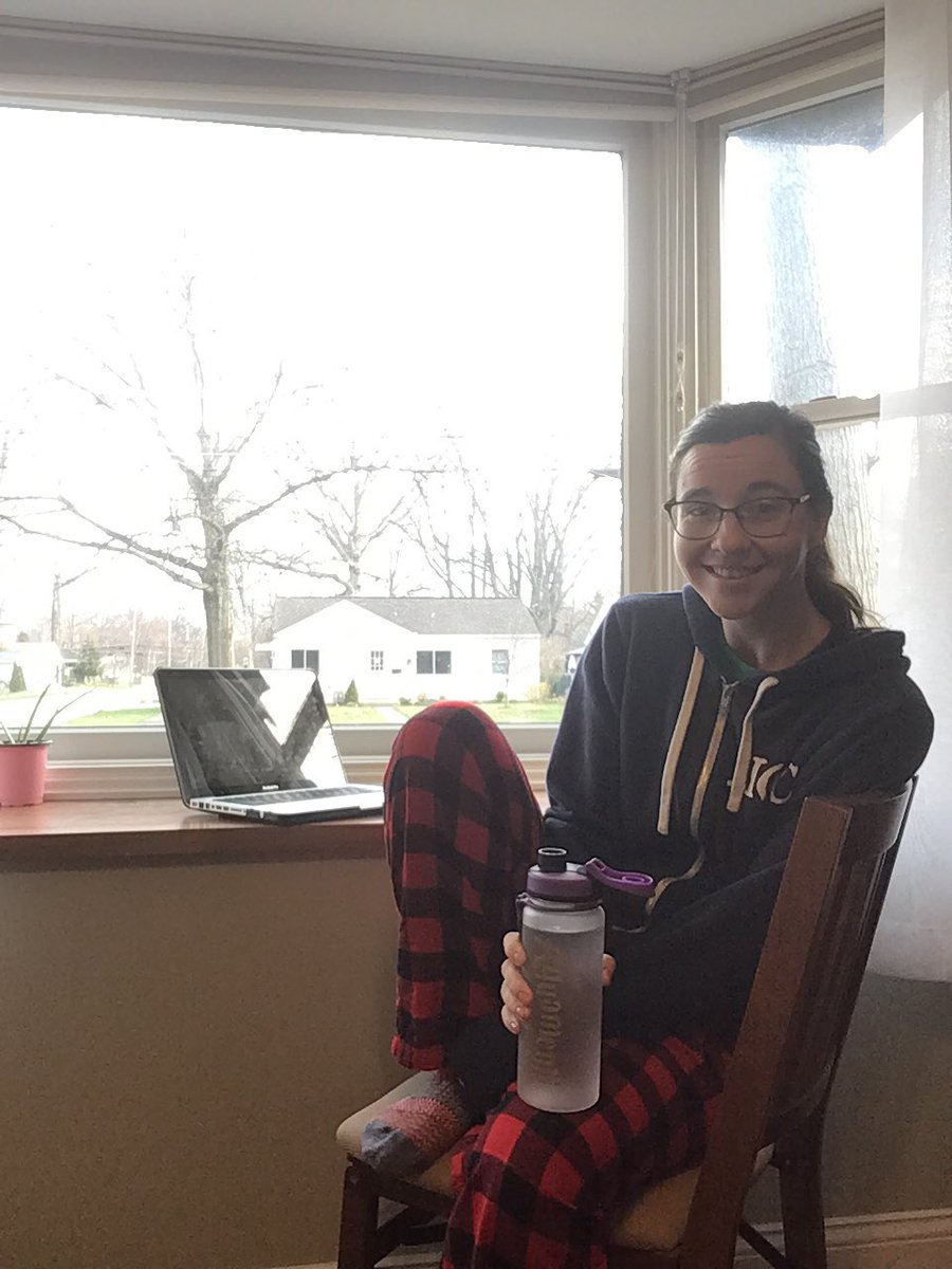 MidviewMSBand's tweet photo. Ready to get started! #pajamaday ⁦@MidviewLocal⁩ #MidviewVirtualSpiritWeek https://t.co/qODza78ble