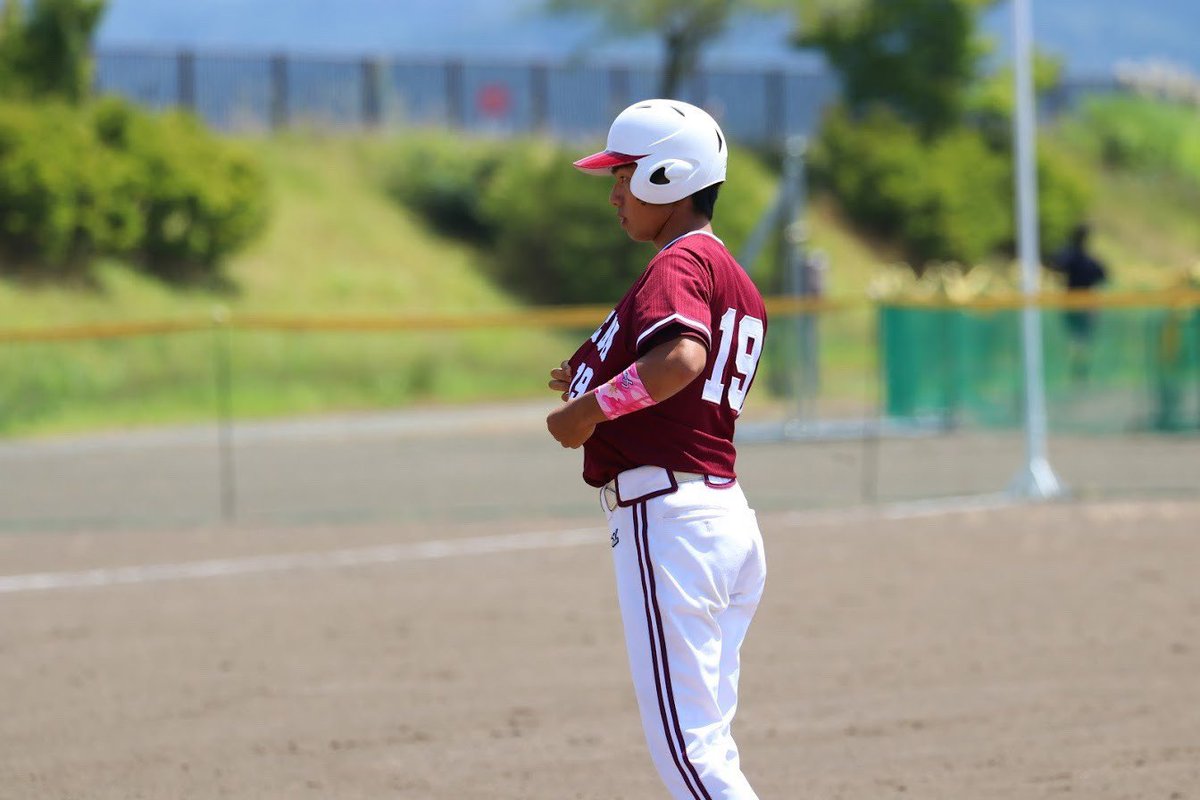 W_softball2023's tweet photo. 【新2年生の紹介】
尾松大輝
学部　政治経済学部
出身高校　清風南海高校

独特な打撃理論を持っているからか、見た目からは想像できない打球を放ちます。彼が所属する政治経済学部は、土曜授業など忙しい部分もありますが、うまく時間をつくって、所沢での練習に励んでいます。

#春から早稲田政経 https://t.co/E9Uea65tql