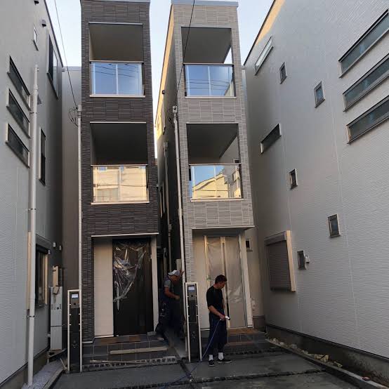 末吉鉄之助 新型コロナウイルス が蔓延しやすい ３条件 3つの密 これって 道路族 が発生しやすいオープンハウスが作り出す建売戸建て 狭小邸宅 と同じじゃね 換気の悪い密閉した空間 人の密集 近距離での密接した会話