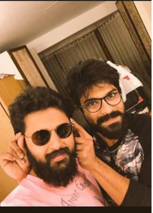 Alokkhosla143's tweet photo. Wishing a very happy birthday to the amazing talented and handsome hunk @actor_nithiin on behalf of @AlwaysRamCharan fans 🎂😍🎉
#RangDeFirstLook is superb 👌best wishes for #RangDe
Have a great successful year ahead 😎
#HBDNithiin
#HappyBirthdayNithin https://t.co/UF2Iatt9GN