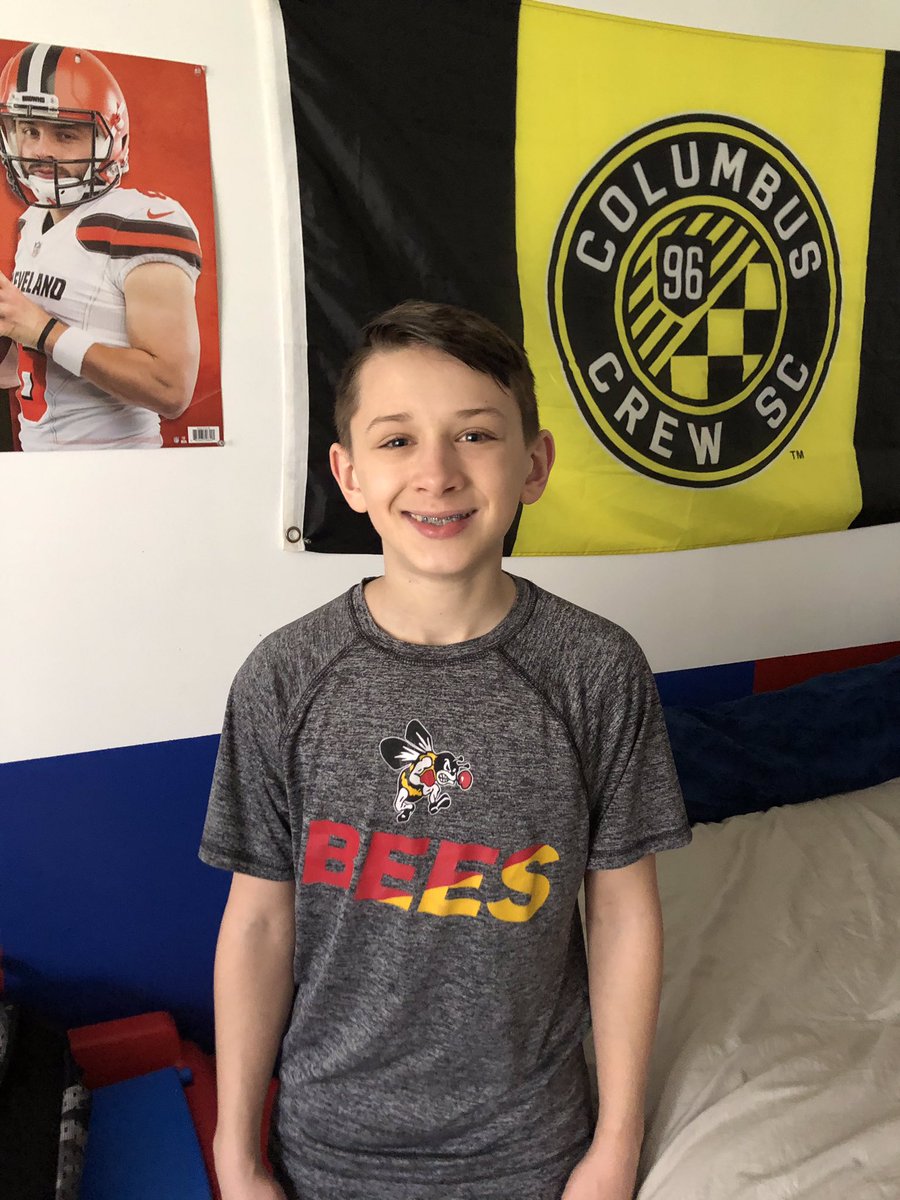 jlhnell's tweet photo. Good morning BBH! These broskis are twinning during quarantine and keeping the BEES spirit! @bbhcsd @SuperBeeBBH @BillHenn #bee1community https://t.co/ZhpFqKfEMq