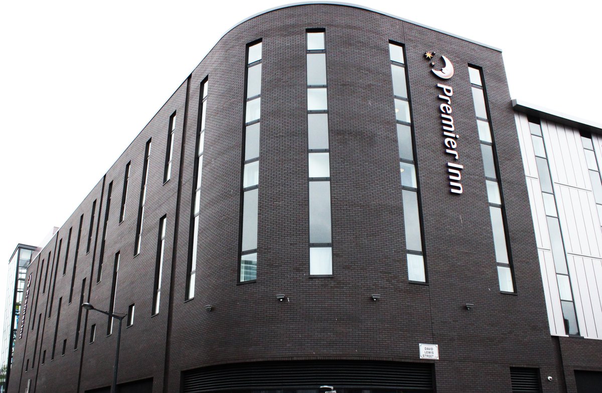 mbhplc's tweet photo. #brickrewind to 2013.  Two amazing projects in #Blockleys' Black Smooth 65mm Facings.  Forest Inn Youth Hub in Hackney by @MatthewLloydArc forming a centrepiece of youth service provision in the area and Premier Inn, Liverpool. Blockleys’ #BlackSmooth boast T2, R2 specification. https://t.co/jACV8MpJhm
