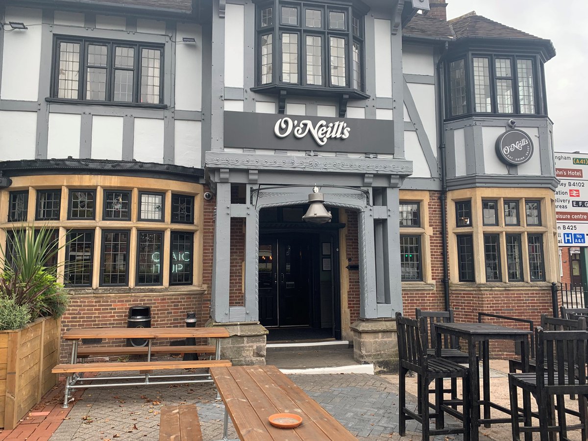 SolihullBID's tweet photo. 🅿️ What a great gesture from @ONeillsPubs #Solihull. Anyone using Solihull Hospital for any reason can use their car park free of charge! #SolBID https://t.co/6QIyshAsnR
