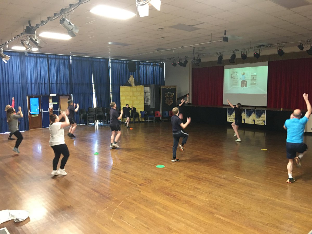 PPS_PEdept's tweet photo. PE with Joe at PPS @thebodycoach https://t.co/25vhbhQByd