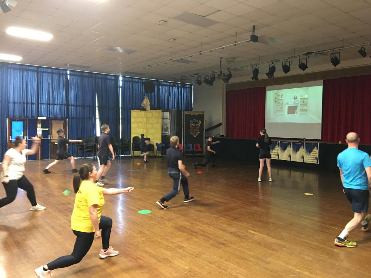 PPS_PEdept's tweet photo. PE with Joe at PPS @thebodycoach https://t.co/25vhbhQByd