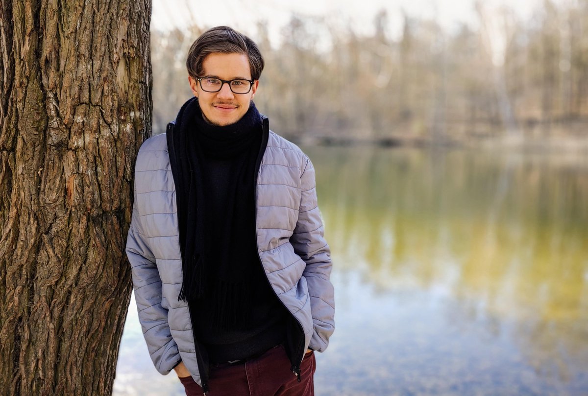 hpi_academy's tweet photo. Unser Kollege Samuel Tschepe, gibt im Interview mit dem Magazin Bento spannende Einblicke in die Arbeit eines Design-Thinking-Coaches.
#hpi #hpiacademy #desingthinking #designthinkingcoach #zertifizierung
https://t.co/0ZxgX1VvOb https://t.co/jKfdOxfskB